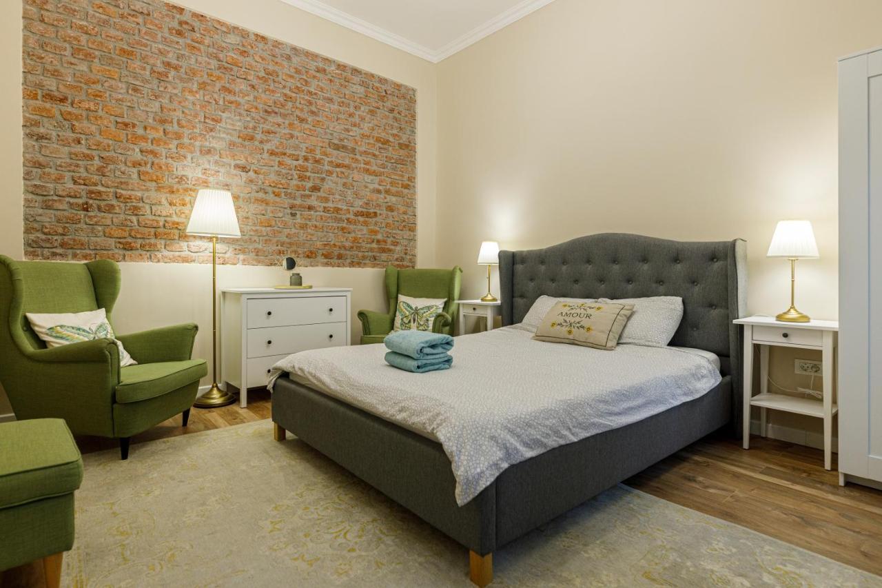Beautiful Apartment In Heart Of Historical Center 티미쇼아라 외부 사진