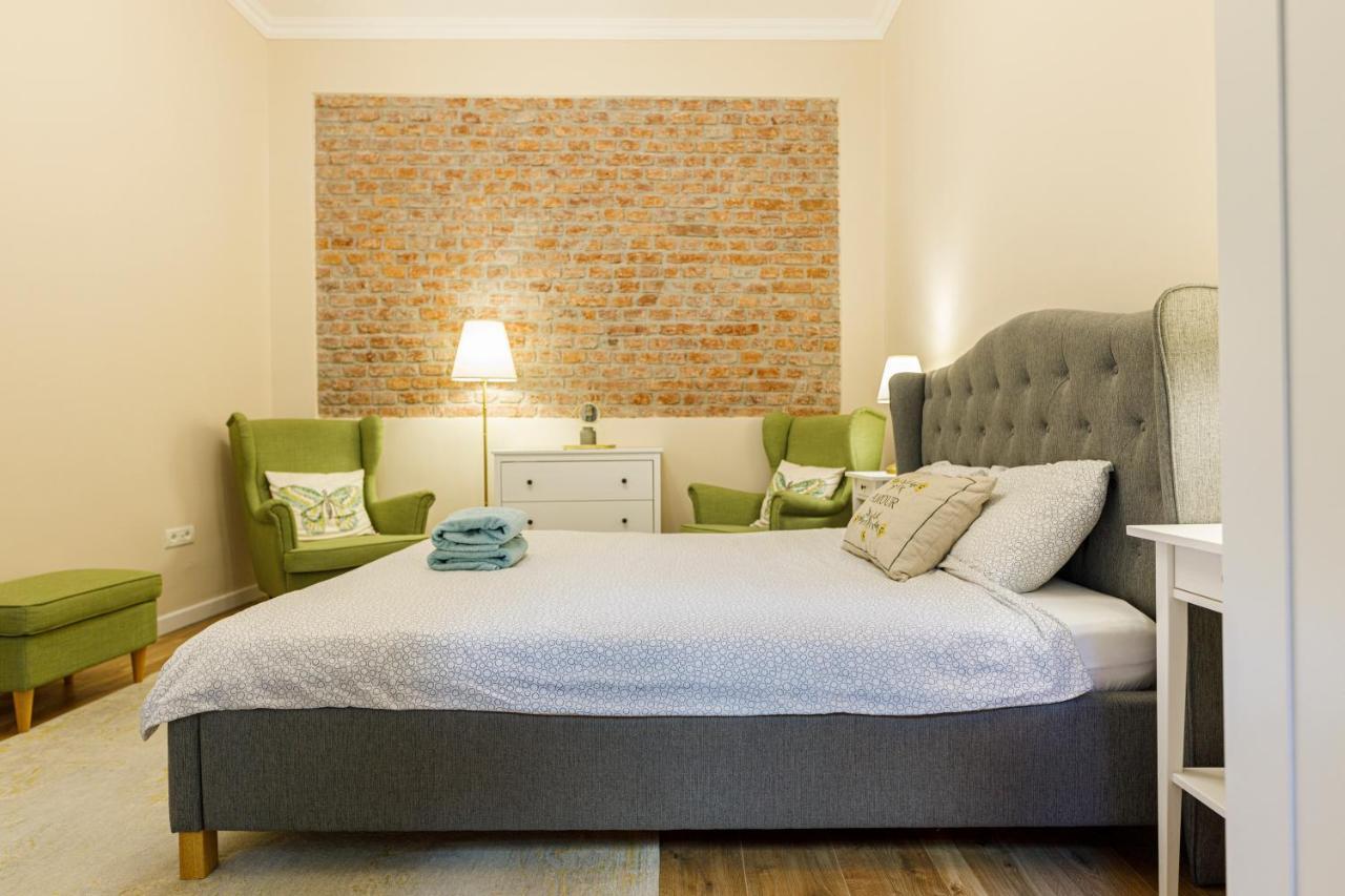 Beautiful Apartment In Heart Of Historical Center 티미쇼아라 외부 사진