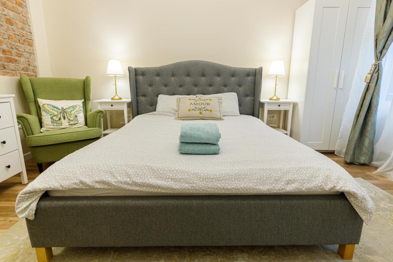 Beautiful Apartment In Heart Of Historical Center 티미쇼아라 외부 사진