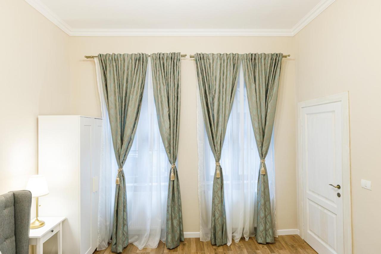 Beautiful Apartment In Heart Of Historical Center 티미쇼아라 외부 사진